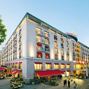 Grand Elysee Hotel